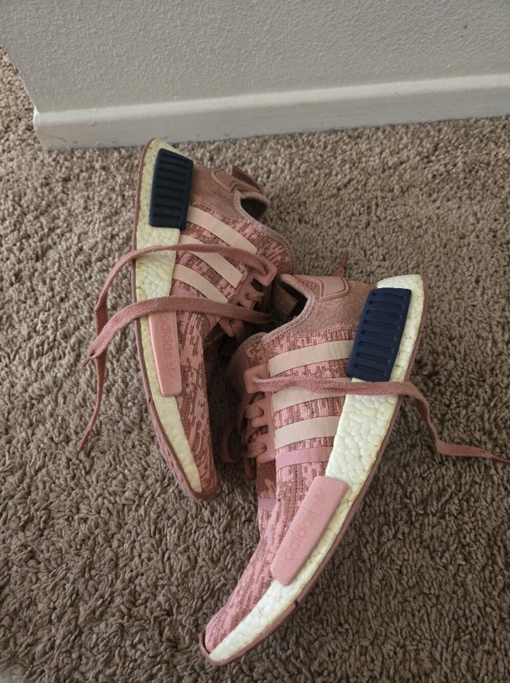 adidas dusty rose knit sneaker with navy accents